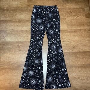 No Boundaries Whimsigoth Black & White Celestial Print Flare Leggings size S